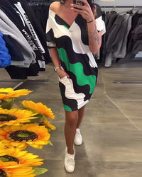 Robe À Col En V Avec Imprimé Ondulé