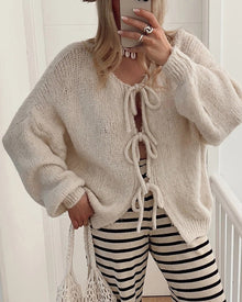 Cardigan à lacets de couleur unie de style paresseux