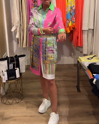 Robe colorée fendue à revers