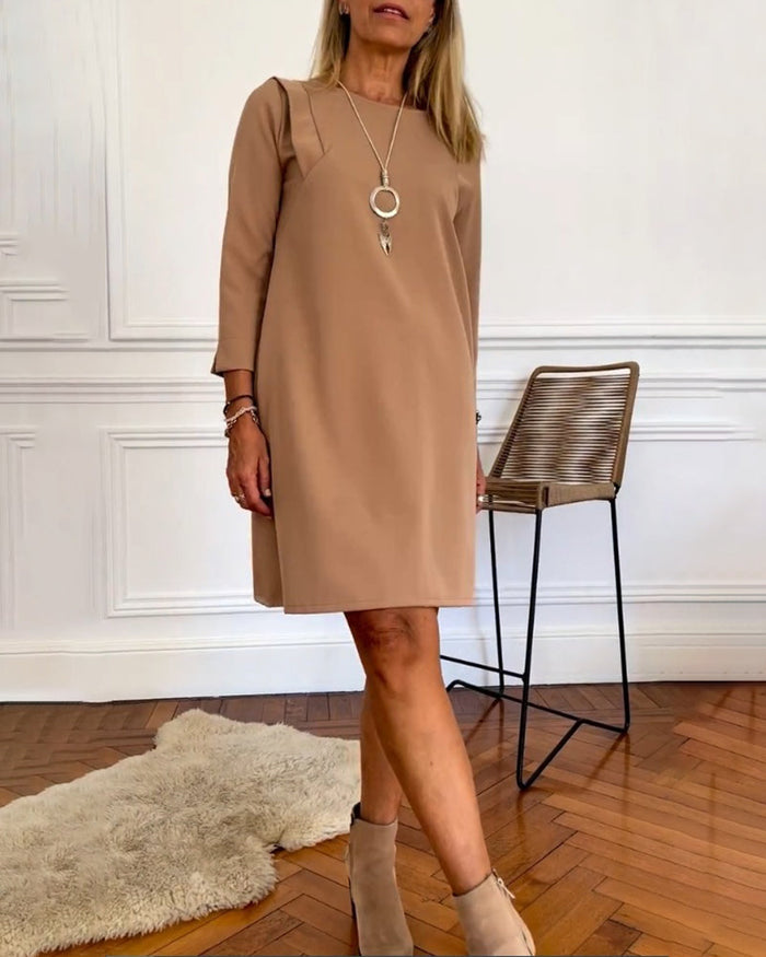 Robe droite élégante à manches longues
