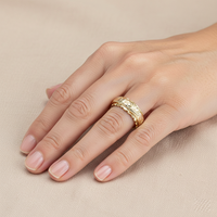 Bague vintage dorée avec fleur