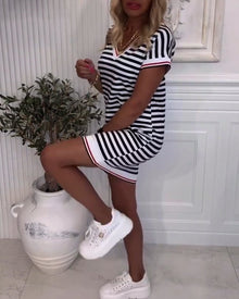 Robe Col En V Rayée Contrastée