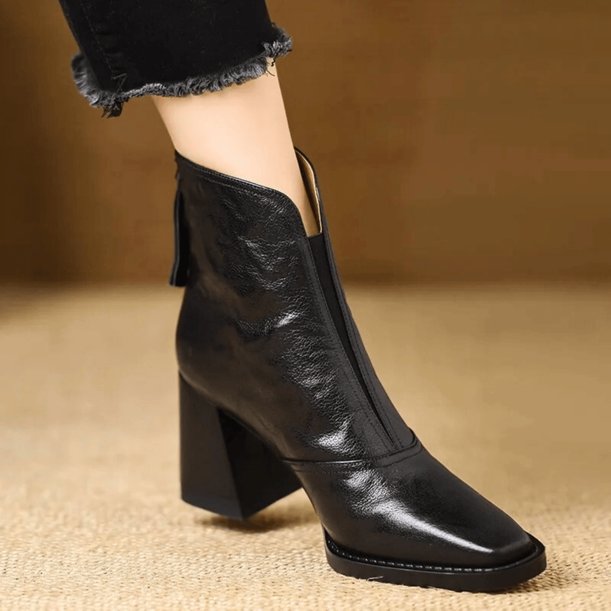 Bottines en cuir pour femmes Ovelle – Talon bloc sculpté et fermeture éclair arrière