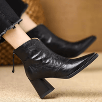 Bottines en cuir pour femmes Ovelle – Talon bloc sculpté et fermeture éclair arrière